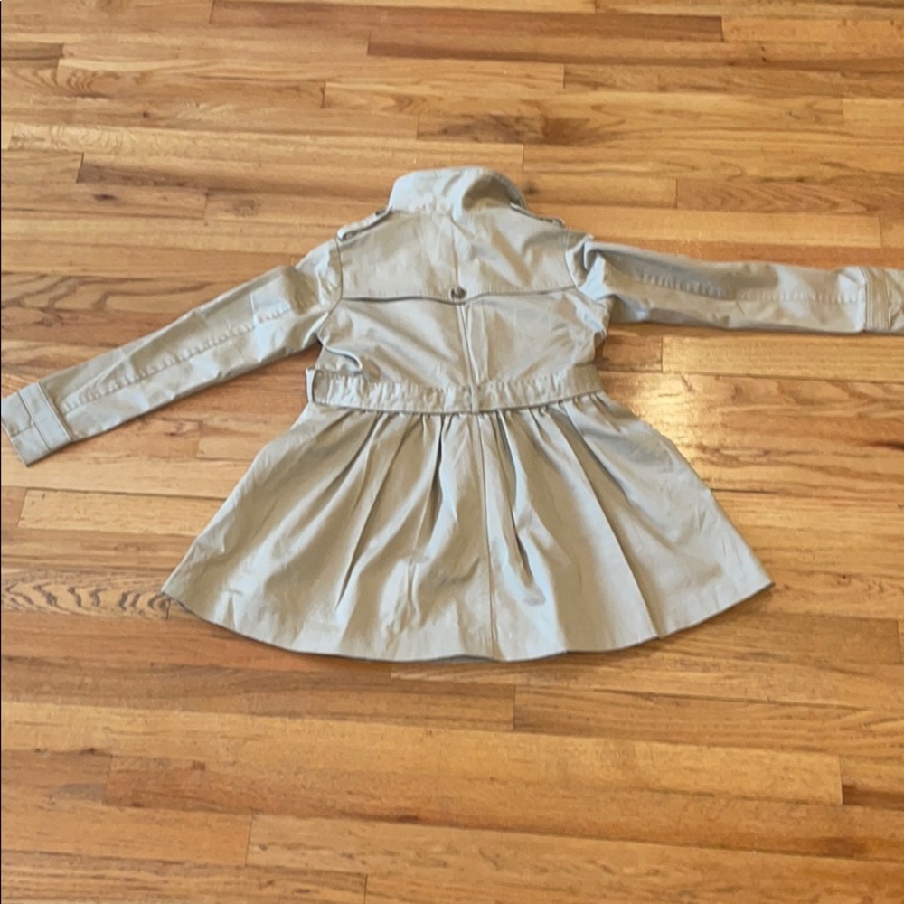 Uniqlo Girl’s Coat - Picture 4 of 10